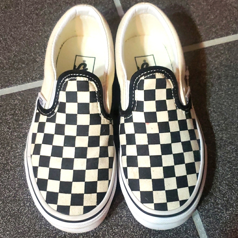 Girls Slip-On Checkered Vans, black and white